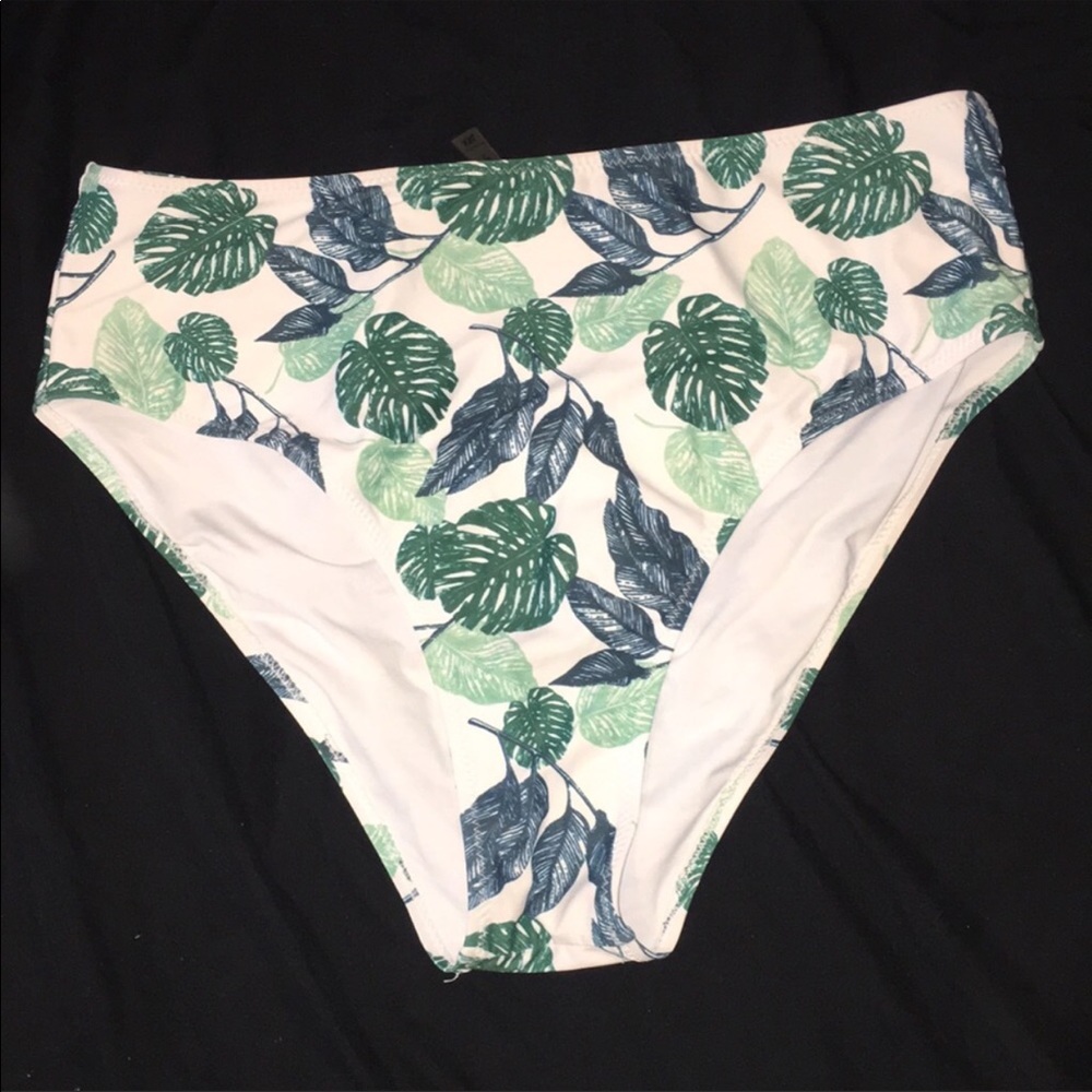 Bundle - Picture 3 of 8